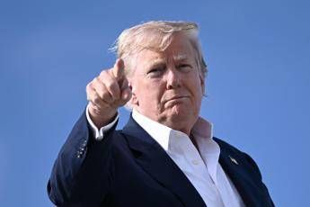 Ucraina, Trump a Putin: “Stop guerra in 10 giorni o sanzioni a Russia”