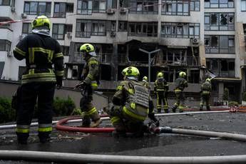 Ucraina, nuovi attacchi russi con droni e missili su Kiev