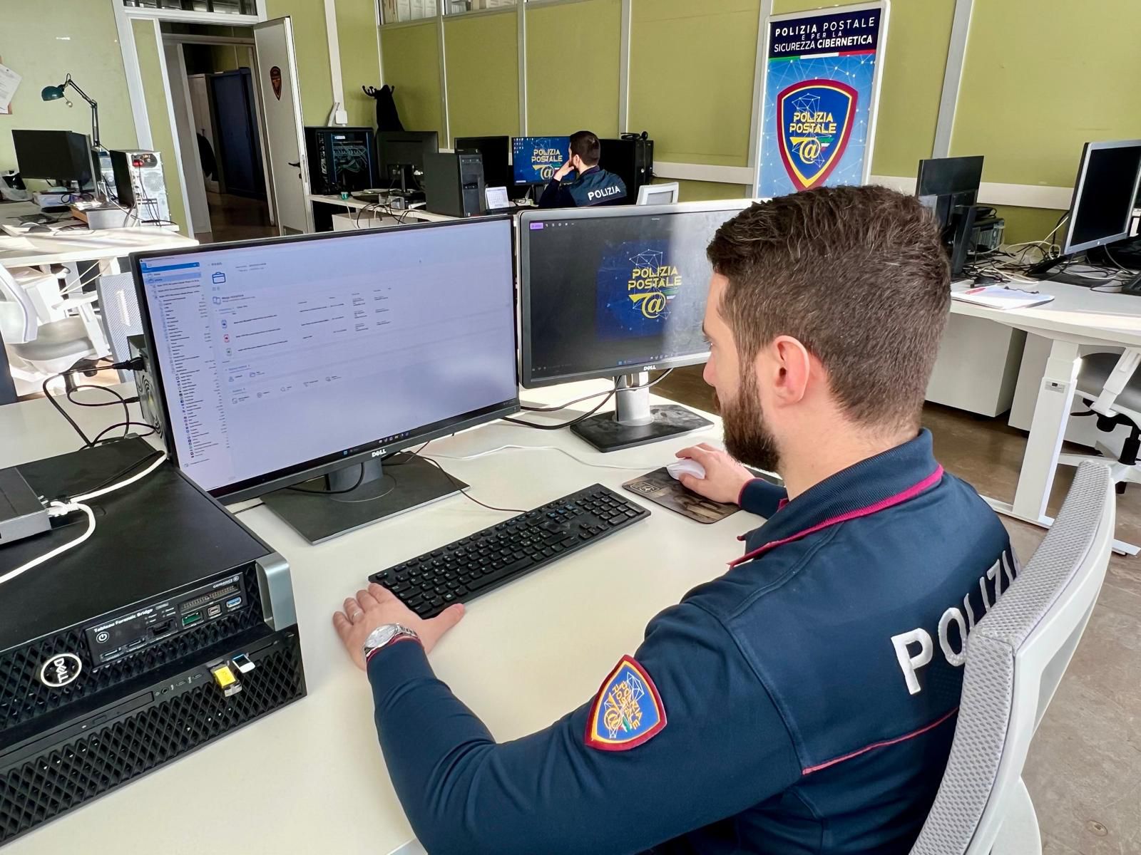 Sei arresti per pedopornografia online: sequestrata dalla Polizia vastissima collezione di file