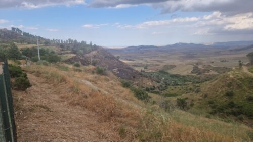 Morgantina, incendio nel  Parco archeologico domato dagli operatori del Corpo forestale di Piazza Armerina