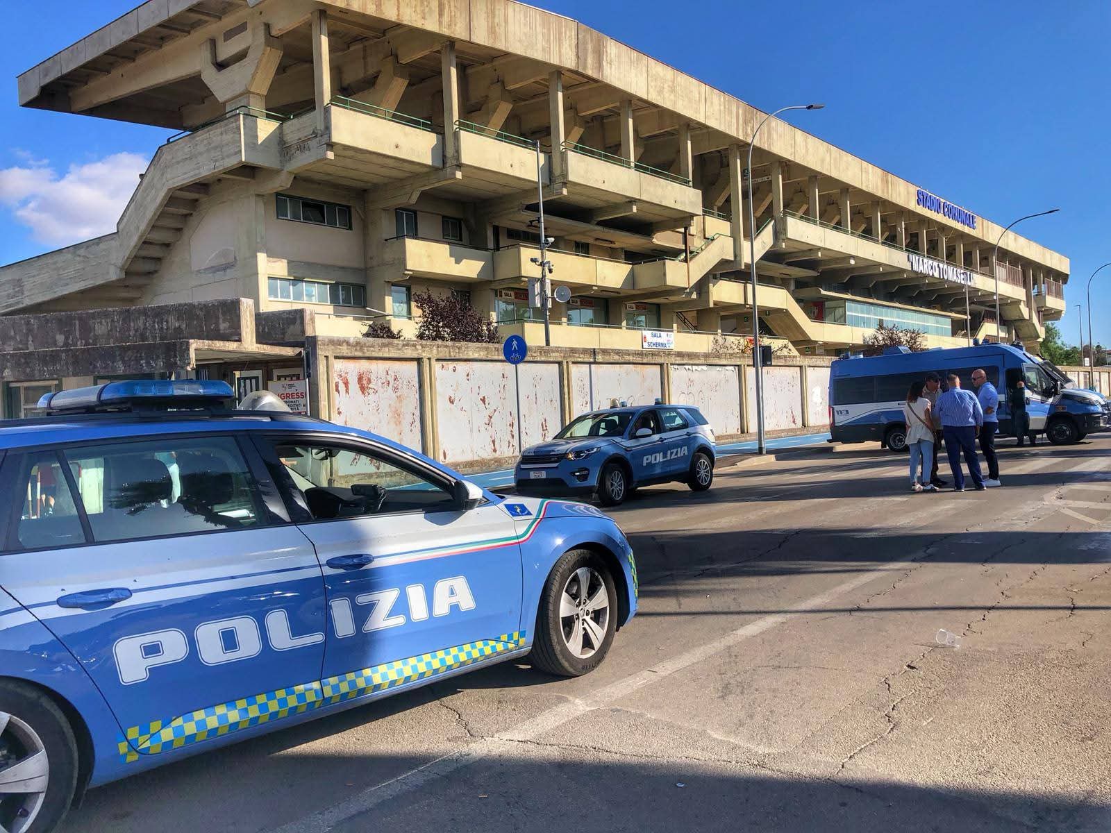 Caltanissetta, massiccia presenza delle forze dell’ordine garantisce con lavoro di squadra  un derby sereno