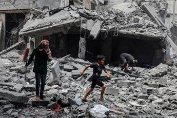 Gaza, fonti palestinesi: “Hamas accetta nuova proposta su cessate fuoco”