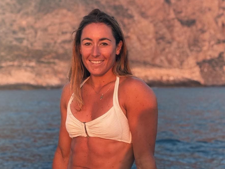 Sicilia, Sofia Goggia incantata da Marettimo: la campionessa di sci racconta la magia dell’isola siciliana