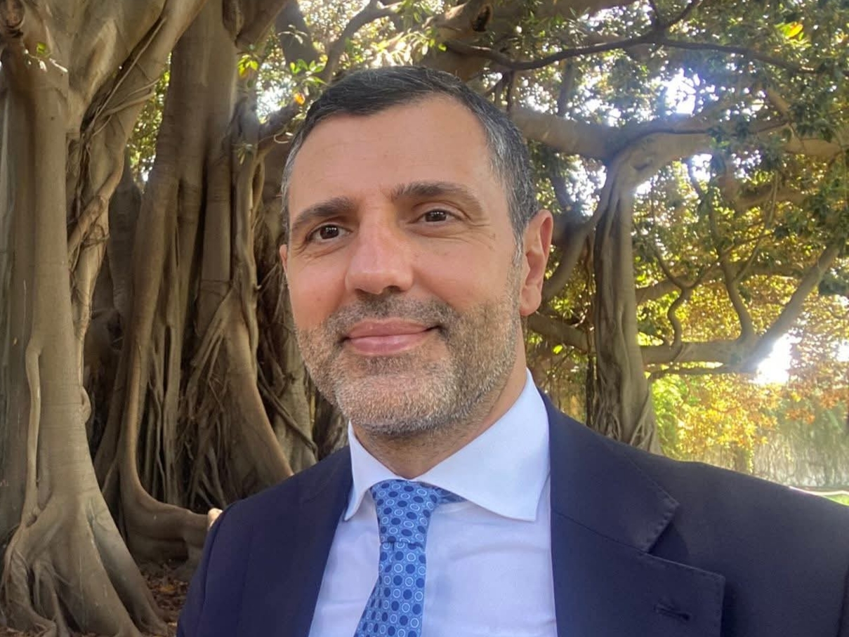 «In mezzo alla gente, anche davanti a un’ascia»: il bilancio di Oscar Aiello dopo la revoca da assessore