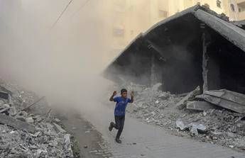 Katz approva piano per occupazione Gaza City. Hamas denuncia: “Uccisi quasi 19.000 bambini dal 7/10”