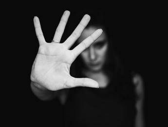 Ordine degli psicologi: “L’abuso digitale è come quello fisico, rischio di sindrome da stress post traumatico”