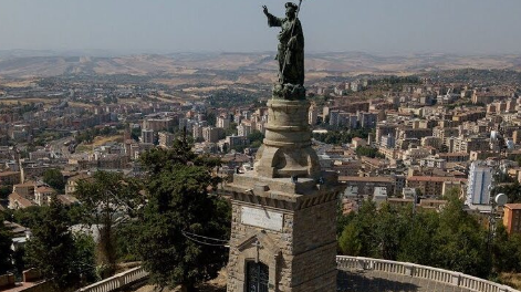 Caltanissetta. La Via Crucis apre i riti religiosi per la festa del Redentore