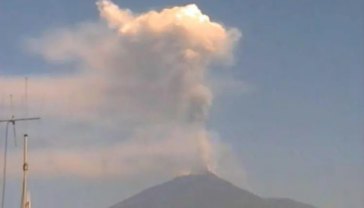 Etna, interrotto flusso lavico da nuova bocca effusiva