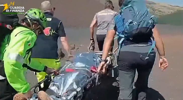 Colti da malore durante escursione sull’Etna, soccorsi due turisti