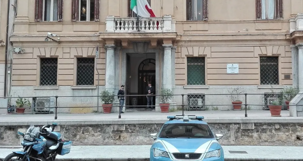 Aggressione in una Cioccolateria a Palermo, emessi due avvisi orali