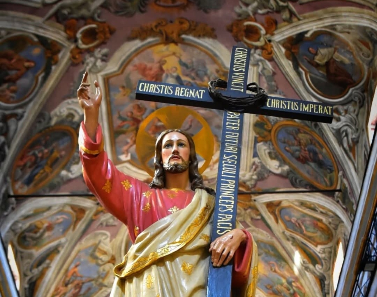 Caltanissetta, il cuore della città si ferma per la processione del  Redentore: fede, musica e devozione nel giorno della Trasfigurazione