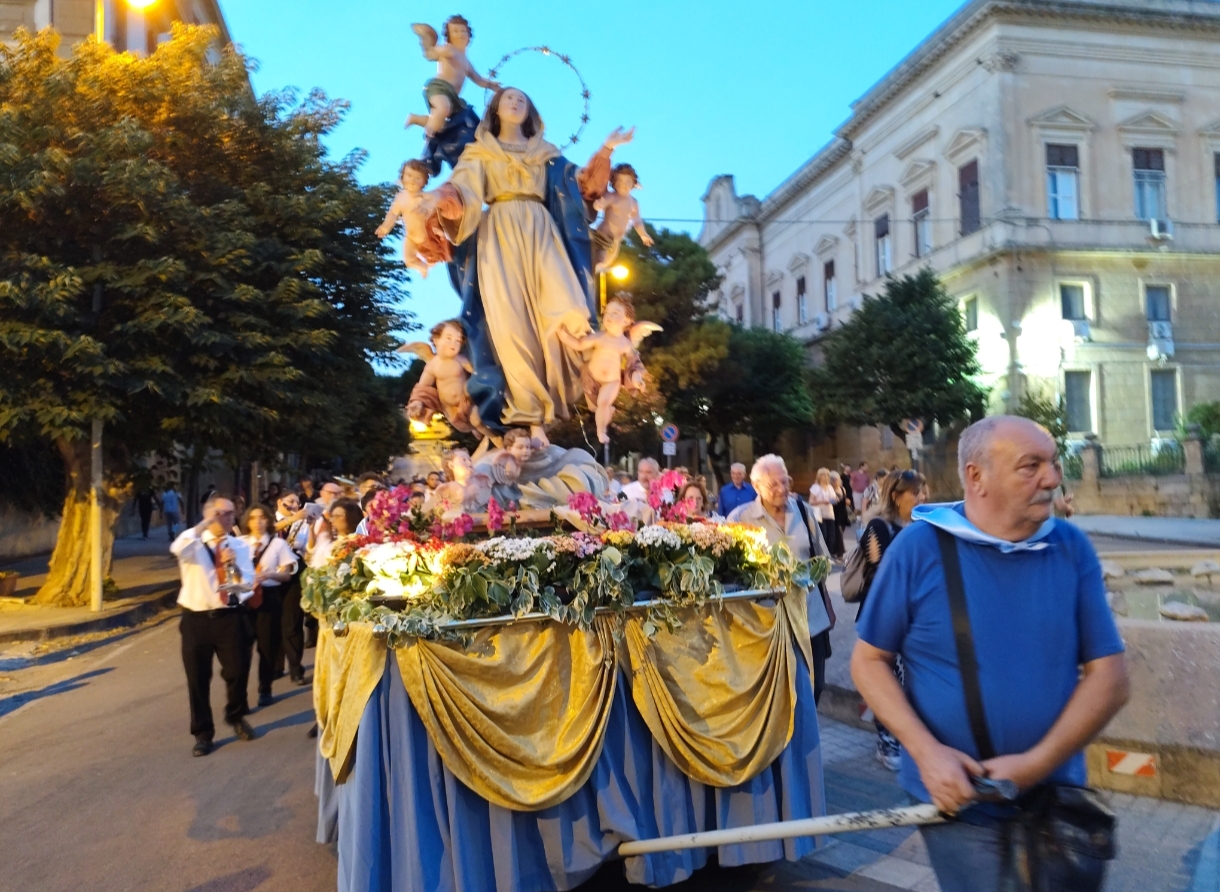 Caltanissetta, la processione dell’Assunta tra devozione, musica e tradizione