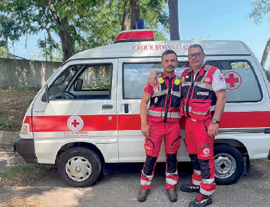 Rassegna Stampa. Ambulanzieri volontari della Croce Rossa nissena in soccorso di Stromboli