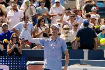 Sinner agli ottavi di Cincinnati, Diallo battuto in 2 set. Sonego out