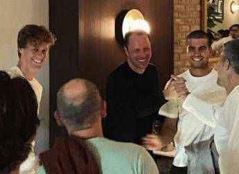 Sinner, ‘match’ con Alcaraz anche al ristorante. Stretta di mano tra i due fuoriclasse a New York