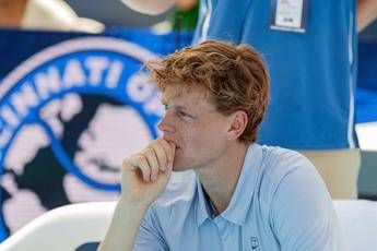 Sinner, ritiro a causa di un virus intestinale? Il medico: “I segnali ci sono tutti”