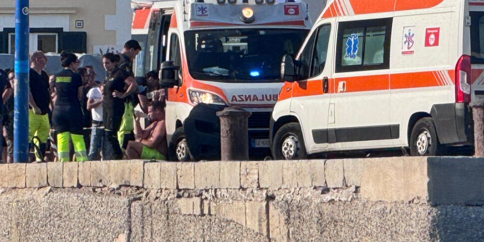 Tragedia a Mondello: giovane muore travolto dall’elica del gommone