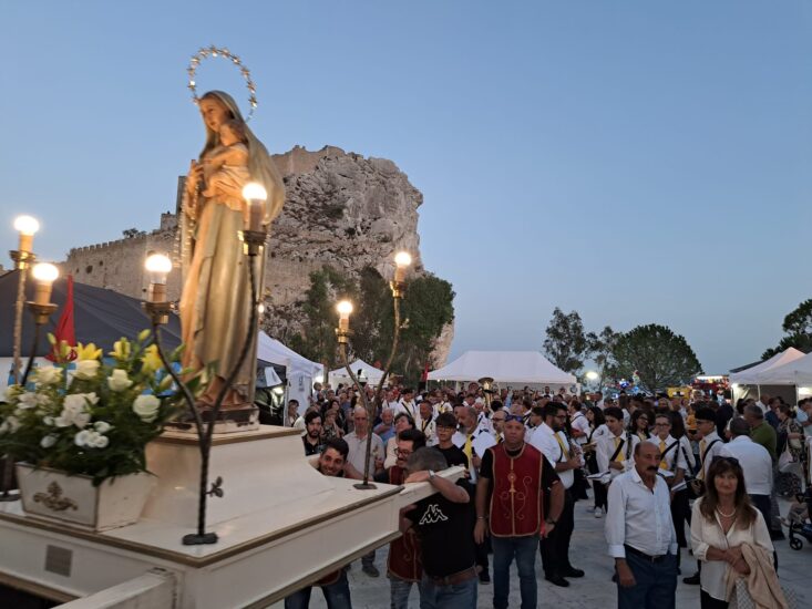 A Mussomeli il 2 settembre festa della Madonna della Catena al Castello. Messe e processione