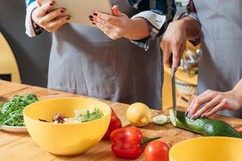 Alimentazione, meno gas serra e diabete tipo 2, studio rilancia la dieta planetaria