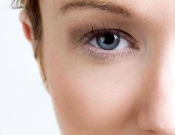 Allarme melanomi, terzo tumore tra i giovani: l’appello per controllo nei