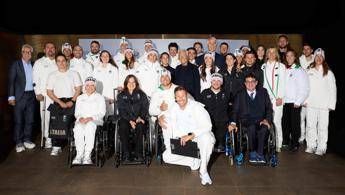 Armani e l’ultima uscita pubblica per le divise di Milano Cortina: “Un orgoglio lavorare per gli atleti”