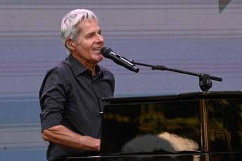 Baglioni, il grande ritorno live: 40 tappe per celebrare ‘La vita è adesso’