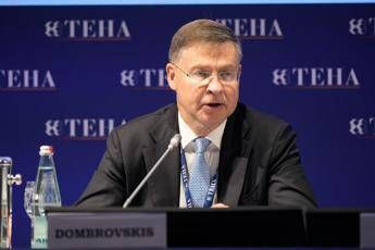 Dombrovskis: “Avanti con tutto supporto possibile all’Ucraina”