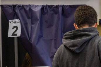 Elezioni regionali Marche e Valle d’Aosta, oggi urne aperte fino alle 23