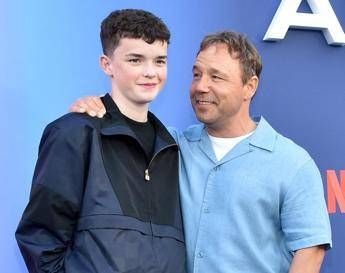 Emmy 2025, trionfano Adolescence, The Pitt e The Studio