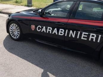 Femminicidio nel Beneventano, donna uccisa a colpi di pietra: il marito ricercato in tutta Italia