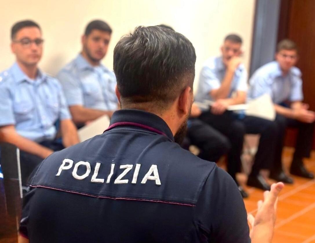Enna, gli allievi agenti della Polizia Penitenziaria in visita alla Questura