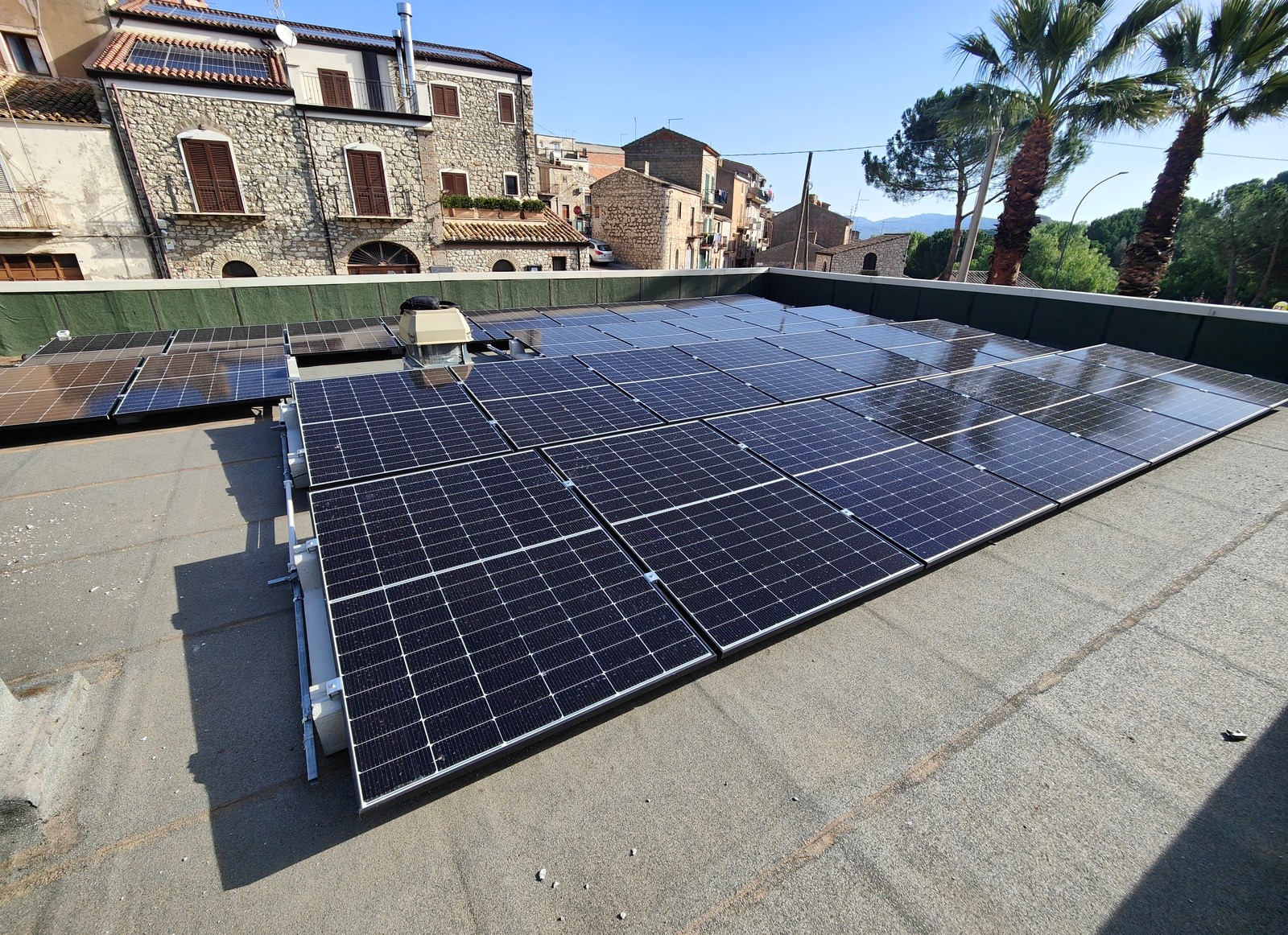 Poste Italiane. Nuovi pannelli fotovoltaici a Resuttano, Milena e Acquaviva Platani