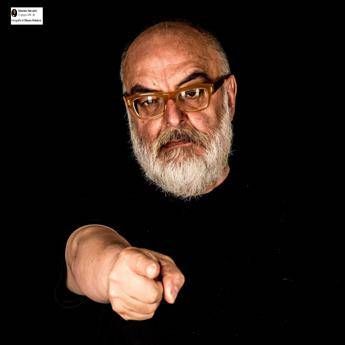 Fotografo trovato morto a Milano, Maurizio Rebuzzini aveva 74 anni. Si indaga per omicidio