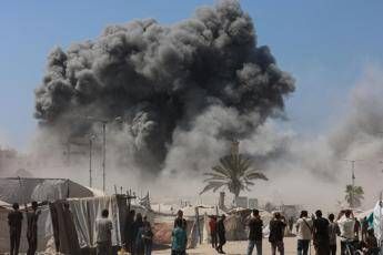 Gaza City, Idf ai cittadini: “Spostatevi a sud della Striscia”. Allarme Msf: “Migliaia i civili a rischio”