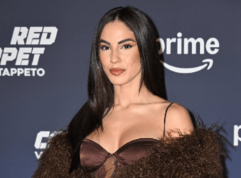 Giulia De Lellis contro le fake news: “Non è mia figlia, datevi una regolata”