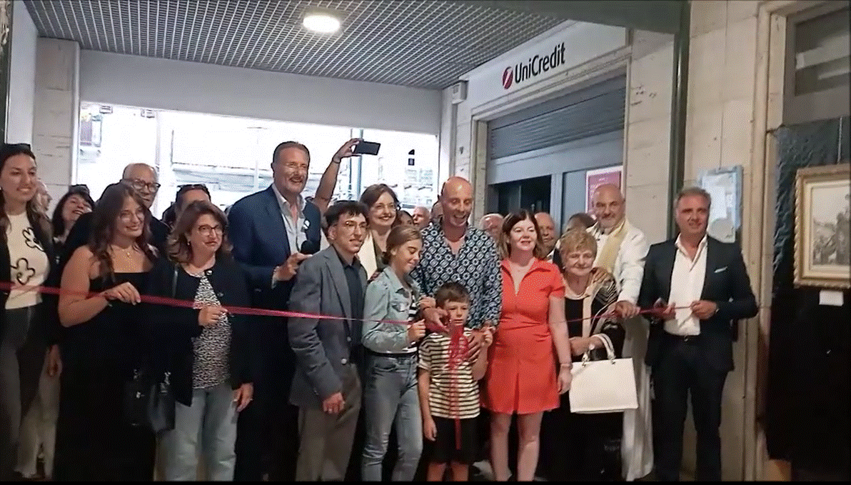 Mussomeli, Opere dell’artista Riccardo Orifiamma esposte nella Galleria Misuraca. Amici ed estimatori all’inaugurazione