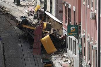 Incidente funicolare Lisbona causato da disconnessione cavo tra le due cabine