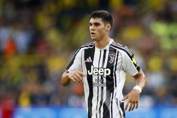 Juve-Inter 4-3, il gol di Adzic premia i bianconeri tra le proteste nerazzurre. Cos’è successo