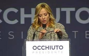 Meloni in Calabria per Occhiuto: “Solo i cittadini possono mandarci a casa”