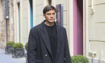 Milano, Alessandro Basciano rimette il braccialetto elettronico