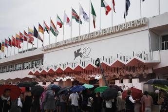 Mostra Venezia 2025, c’è attesa per i premi e impazza il Toto-Leone