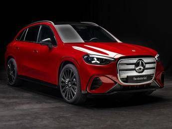 Nuova Mercedes-Benz GLC elettrica: lusso, tecnologia e autonomia record