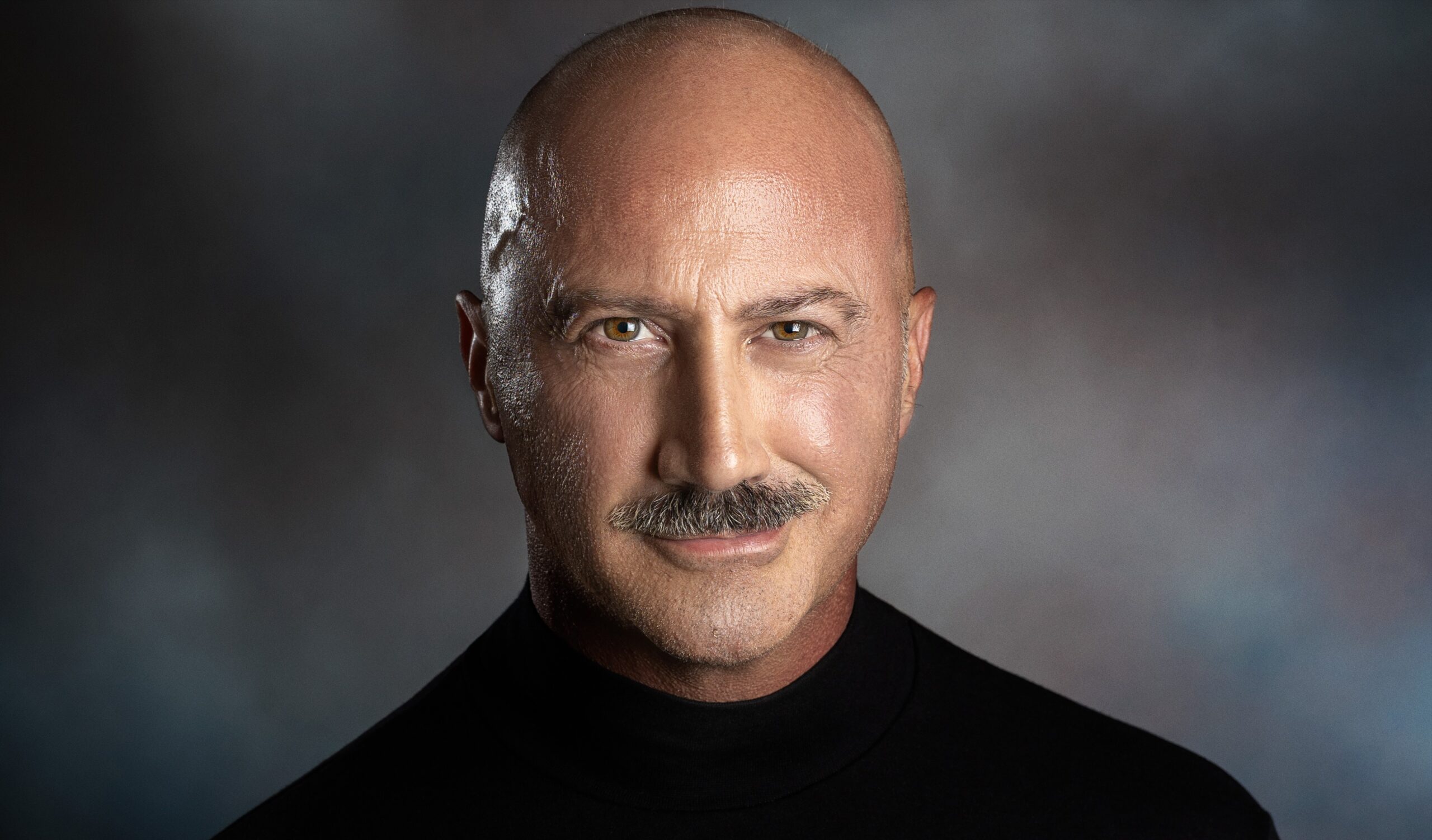 Caltanissetta.  Photographic Visions 2526 presenta “Human Portrait” con la direzione artistica del ritrattista nisseno Peppe Tambè