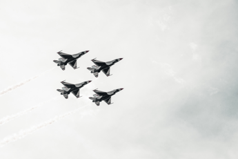 Polonia abbatte droni russi nel suo spazio aereo: “Atto di aggressione”