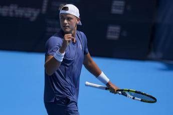 Rune ha una nuova racchetta? Lui la colora di nero per ‘nasconderla’ agli avversari