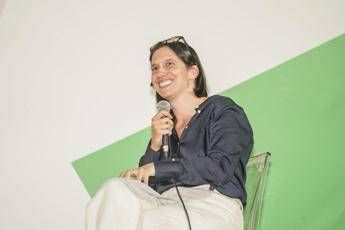 Schlein a Meloni: “Vi batteremo, prima alle regionali e poi alle politiche”