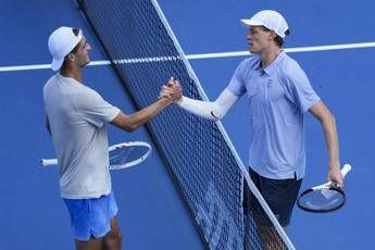 Terence Atmane, chi è avversario di Sinner che gli regalò una carta dei Pokemon