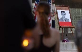 “You’re fired”, esultano per morte Kirk e vengono licenziati: il caso