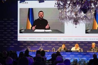 Zelensky a Cernobbio ringrazia l’Italia: “Ci prepariamo per fermare Russia”