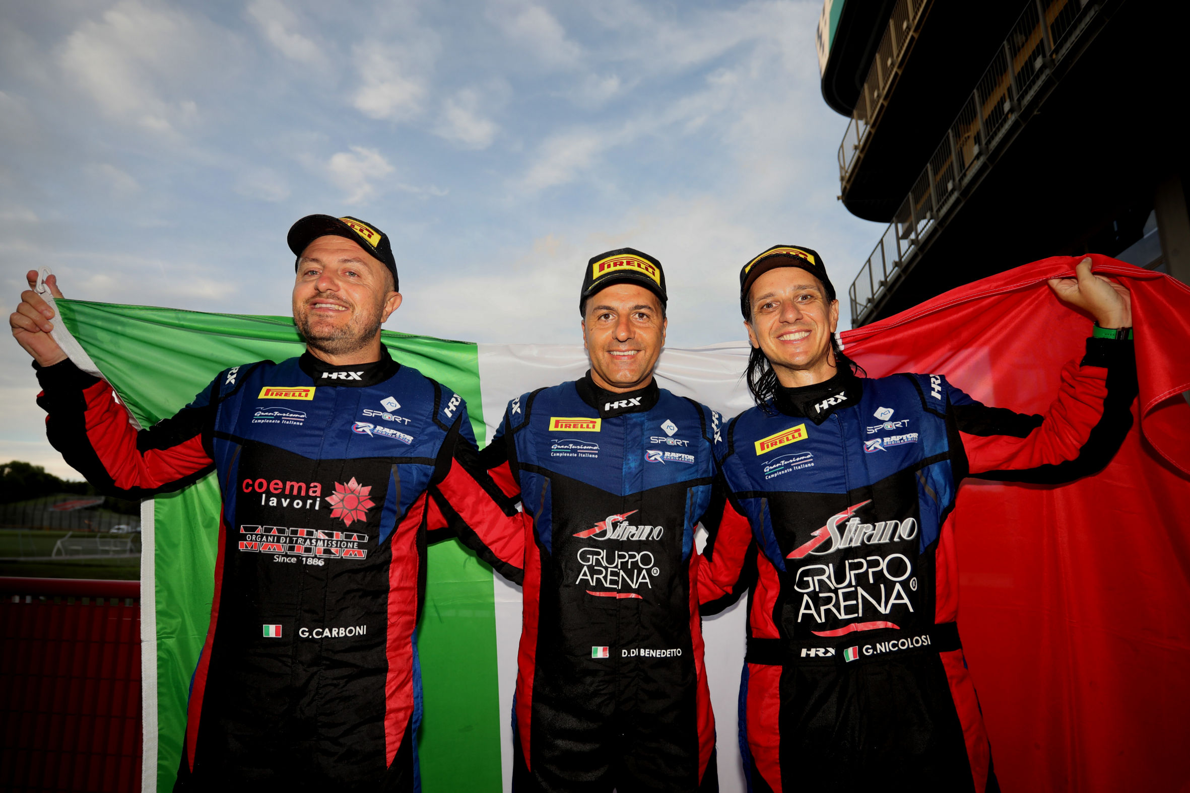 Al Mugello nel Campionato Italiano Gran Turismo Endurance 2025, vincono il titolo Giuseppe Nicolosi e Davide Di Benedetto (Porsche 992 GT3 Cup)